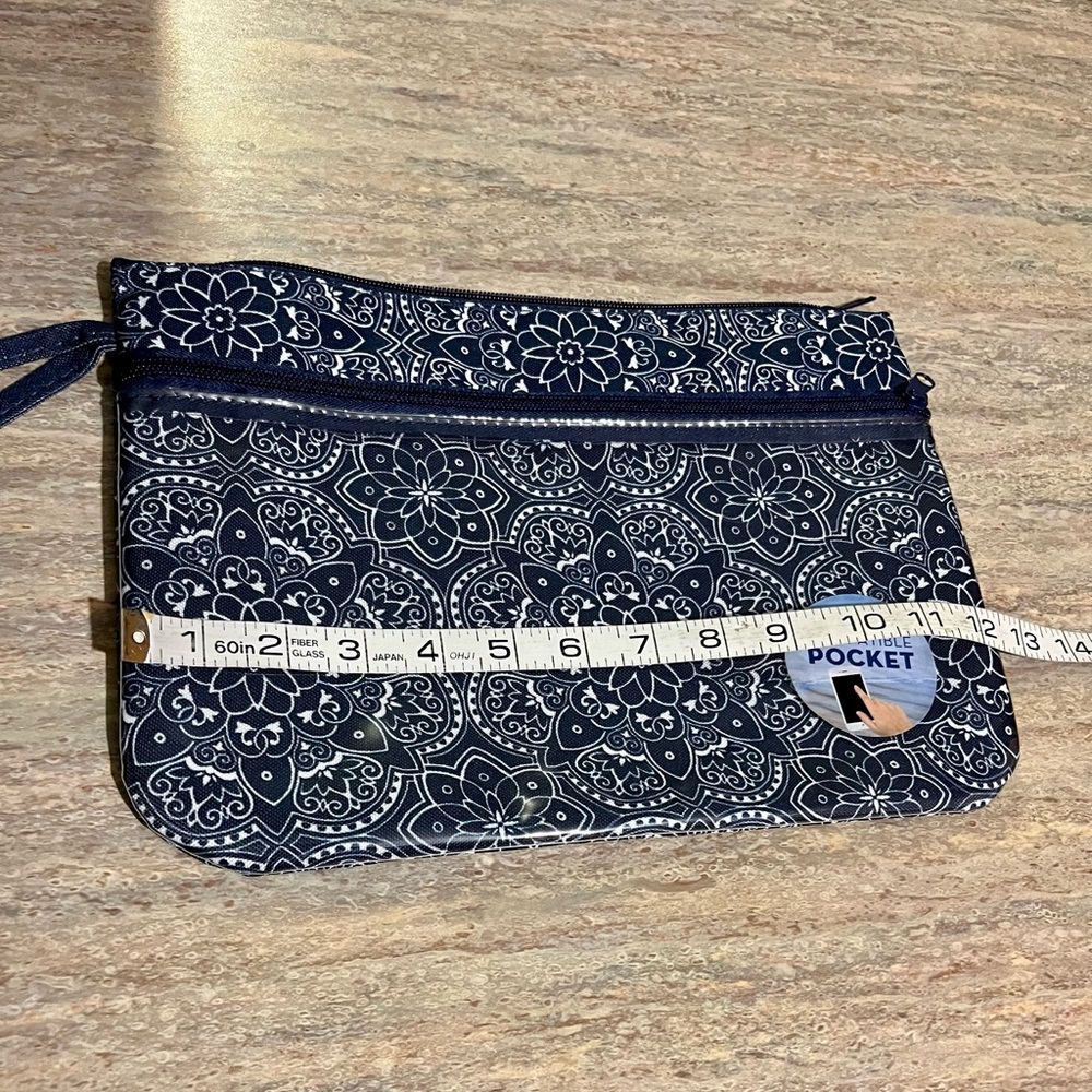 Nwot Beautiful Touchscreen Compatible Pocket Bag - image 6
